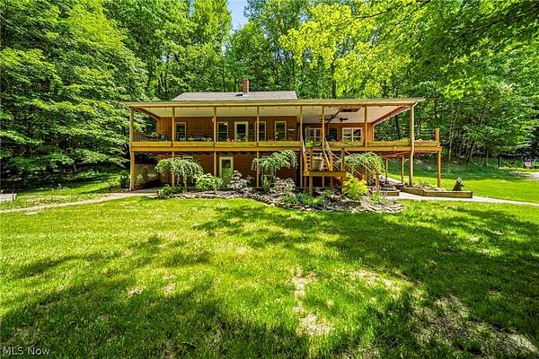 8 Acres of Land with Home for Sale in Middlefield, Ohio