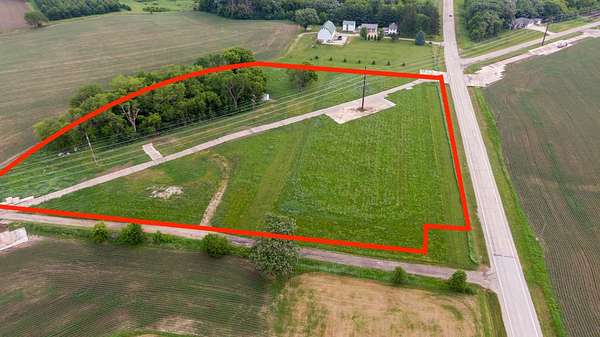 7.78 Acres of Residential Land for Sale in Fox Lake, Wisconsin