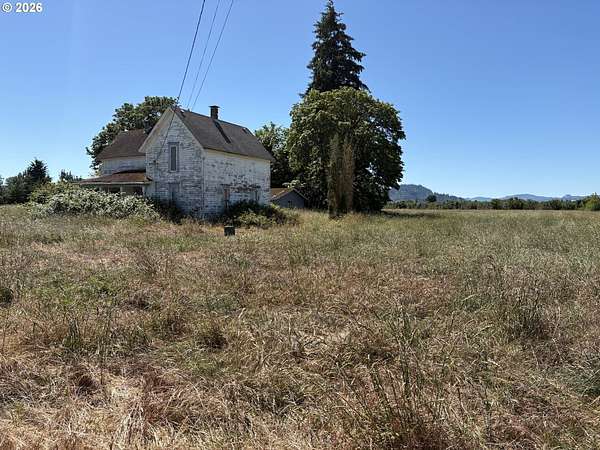 4.87 Acres of Land with Home for Sale in Lebanon, Oregon