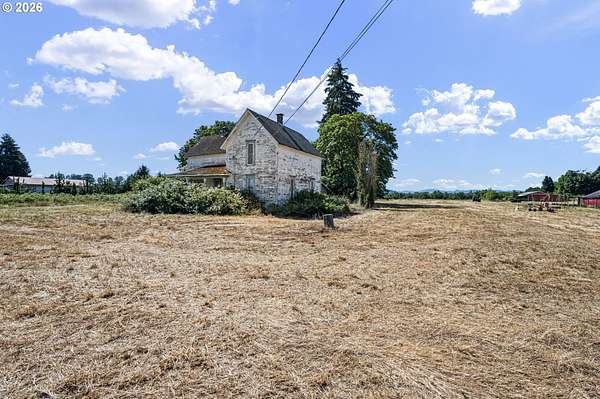 4.87 Acres of Land with Home for Sale in Lebanon, Oregon