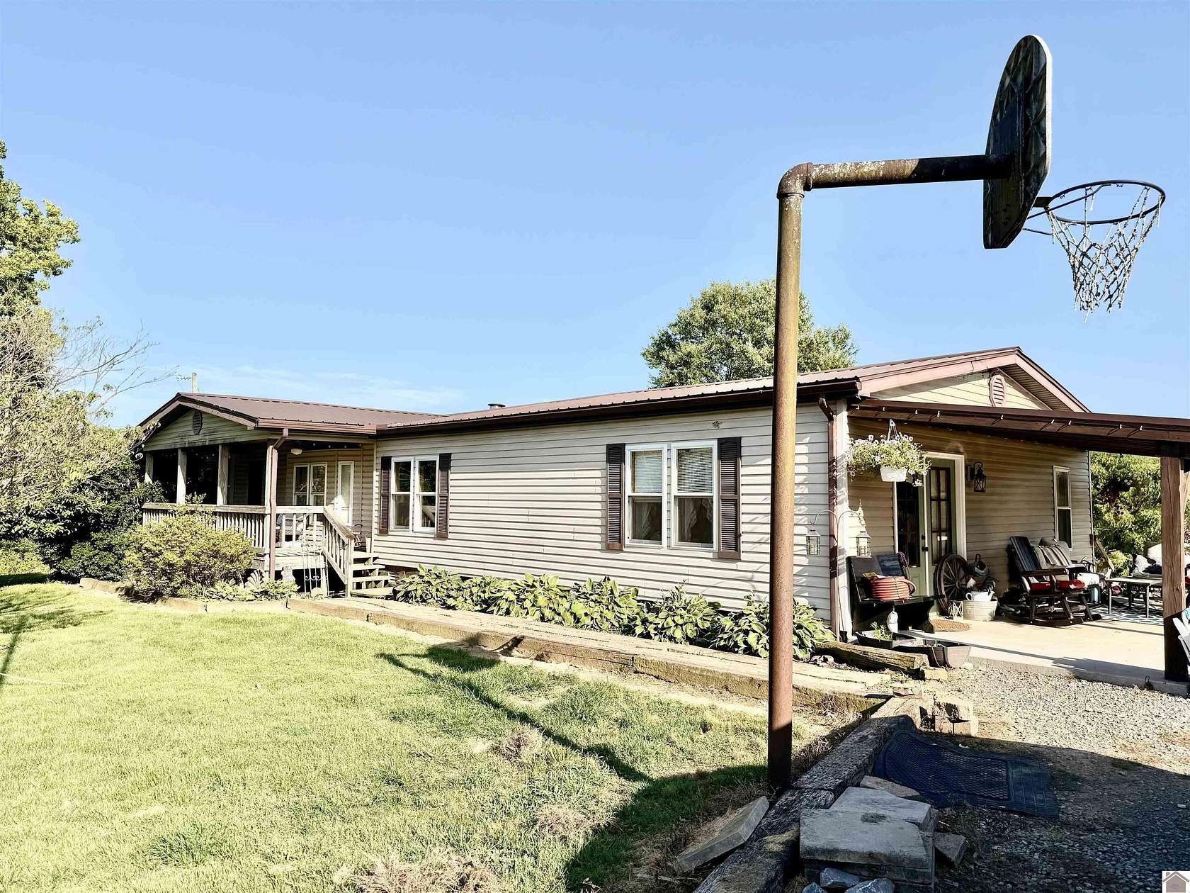 14.3 Acres of Land with Home for Sale in Sturgis, Kentucky