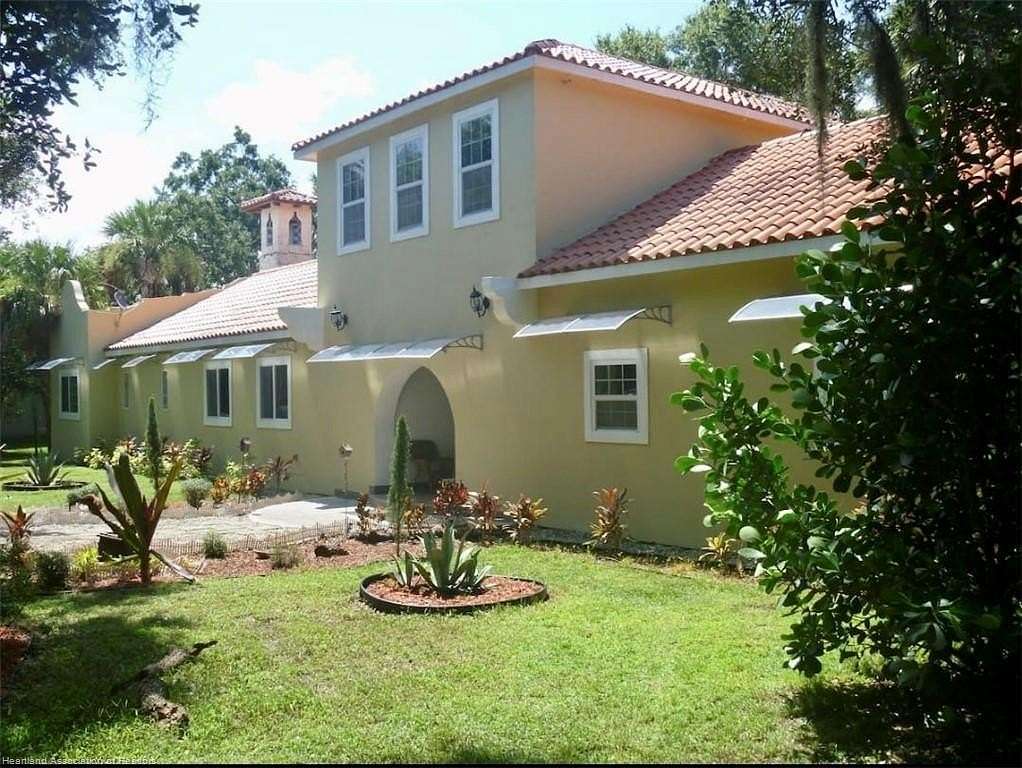 5 Acres of Improved Mixed-Use Land for Sale in Sebring, Florida