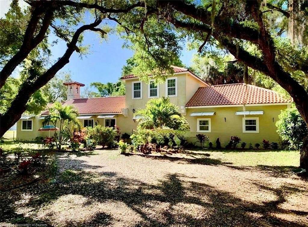 5 Acres of Improved Mixed-Use Land for Sale in Sebring, Florida