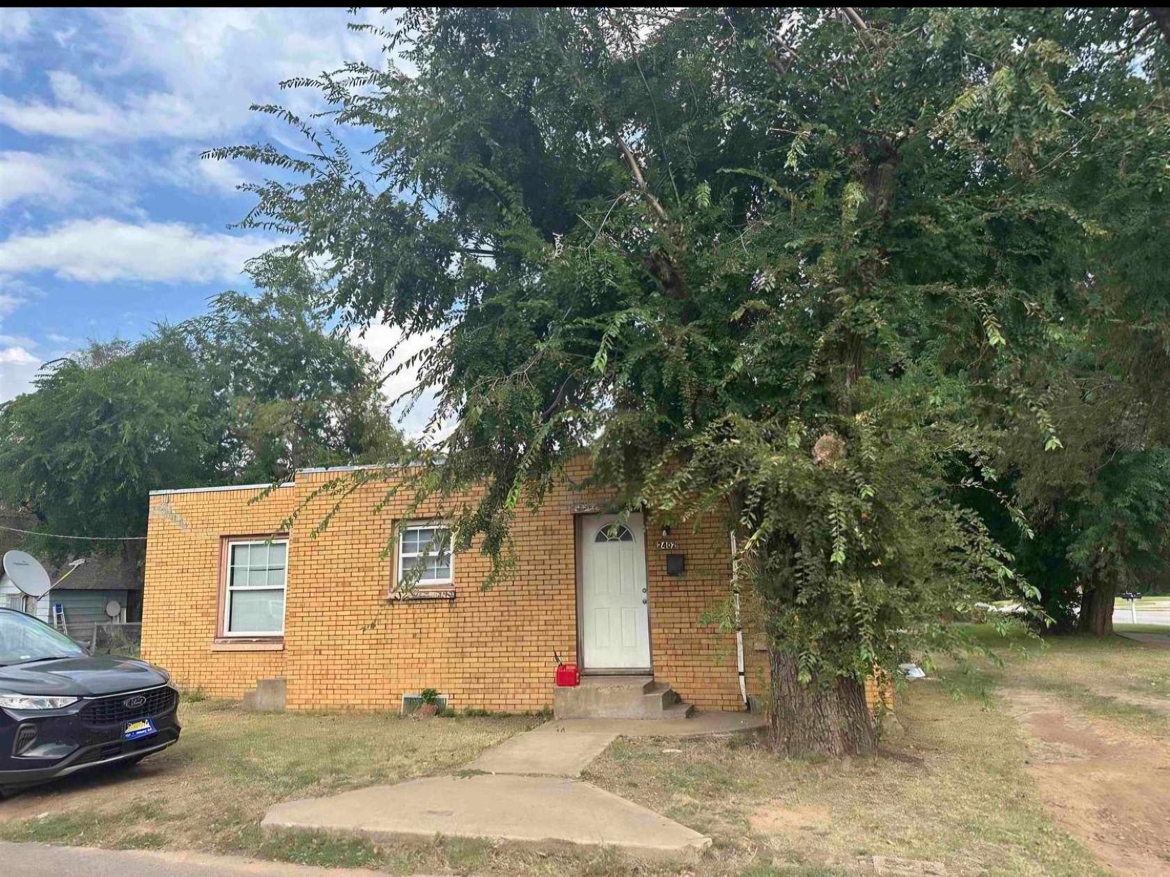 2 Acres of Residential Land for Sale in Enid, Oklahoma