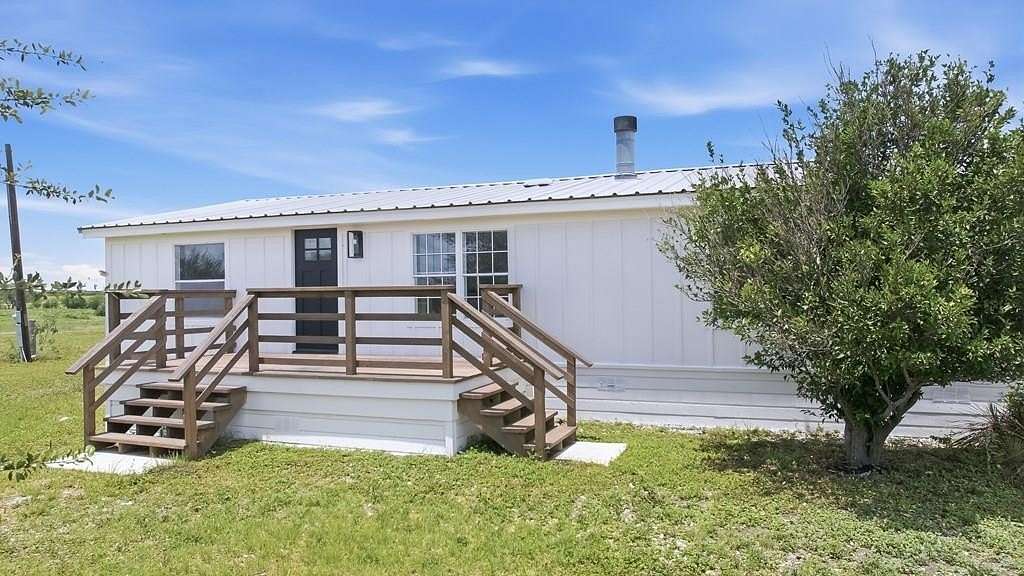 5 Acres of Land with Home for Sale in Hobson, Texas