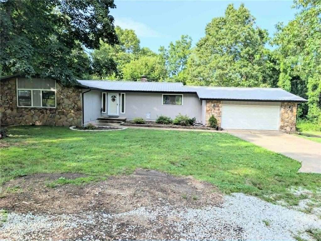 5 Acres of Land with Home for Sale in Harrison, Arkansas