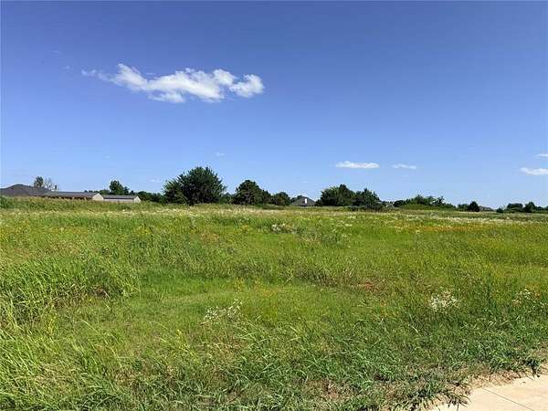 0.85 Acres of Residential Land for Sale in Edmond, Oklahoma
