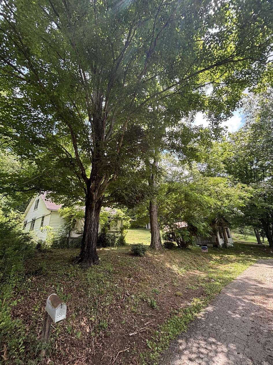 0.8 Acres of Residential Land for Sale in Hustonville, Kentucky