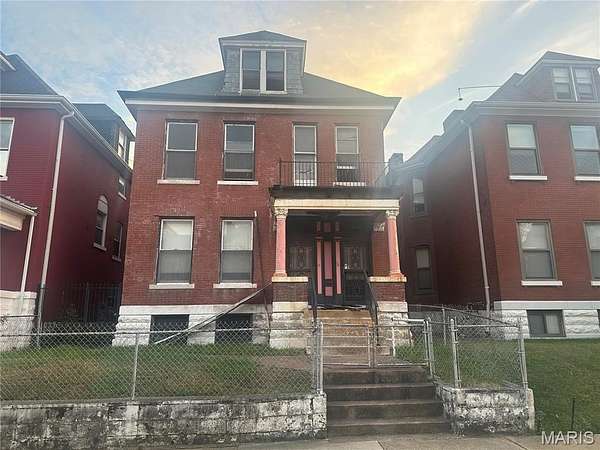 0.11 Acres of Land with Home for Sale in St. Louis, Missouri
