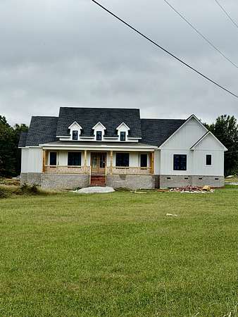1.59 Acres of Land with Home for Sale in Wartrace, Tennessee