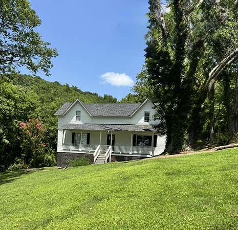 12.8 Acres of Land with Home for Sale in Carthage, Tennessee