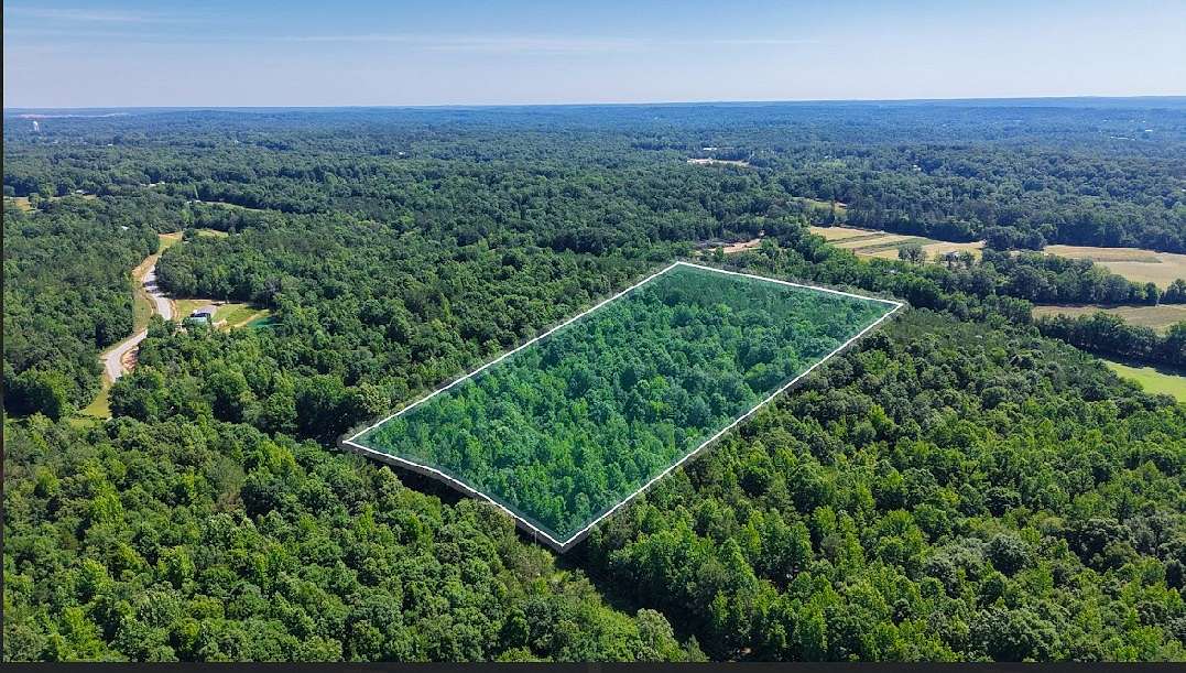 5 Acres of Land for Sale in Parsons, Tennessee