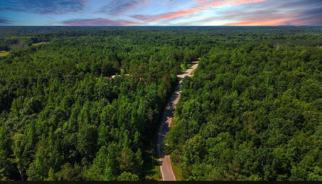 5 Acres of Land for Sale in Parsons, Tennessee