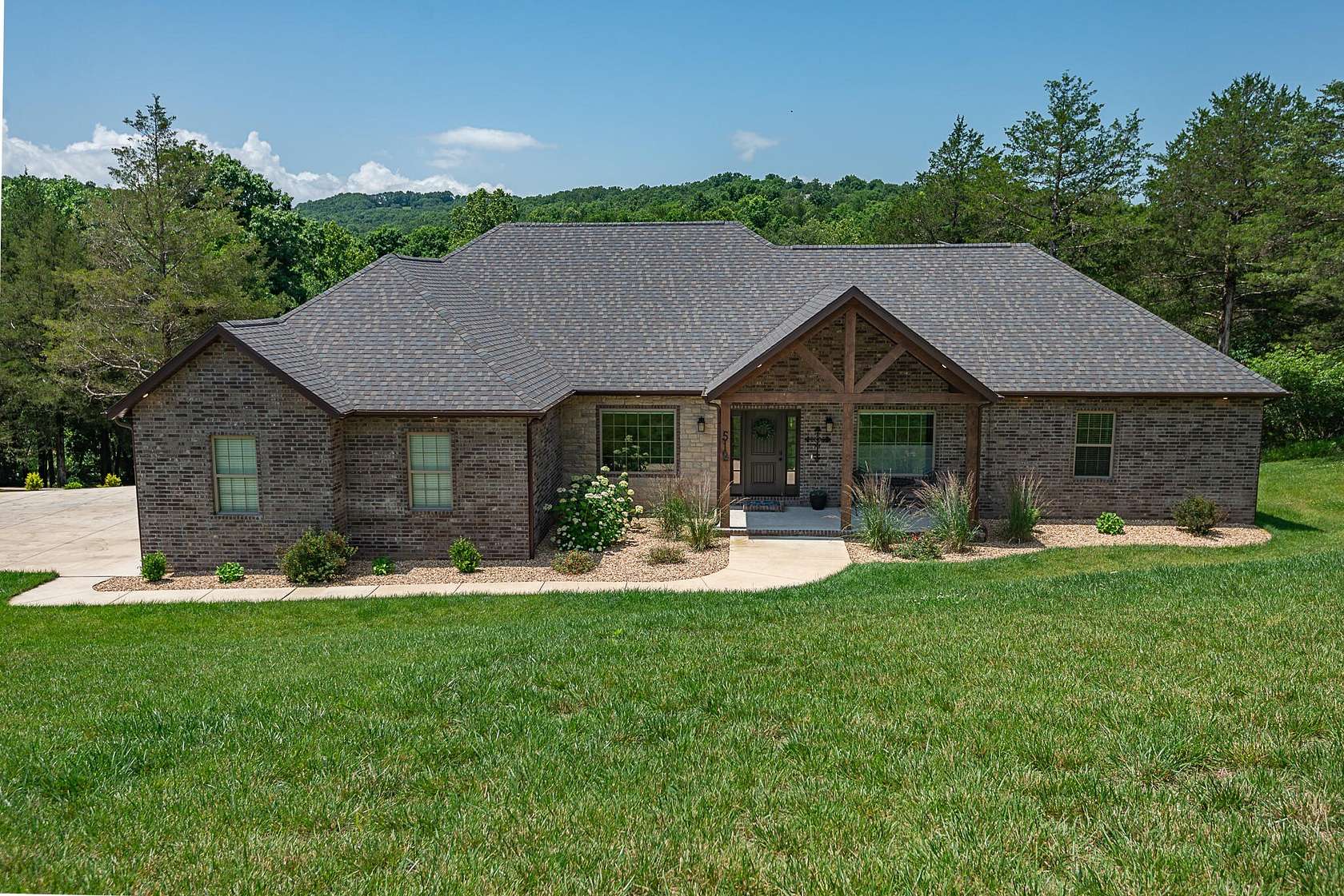 3.1 Acres of Land with Home for Sale in Saddlebrooke, Missouri