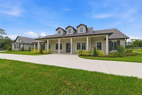 3 Acres of Land with Home for Sale in Dade City, Florida