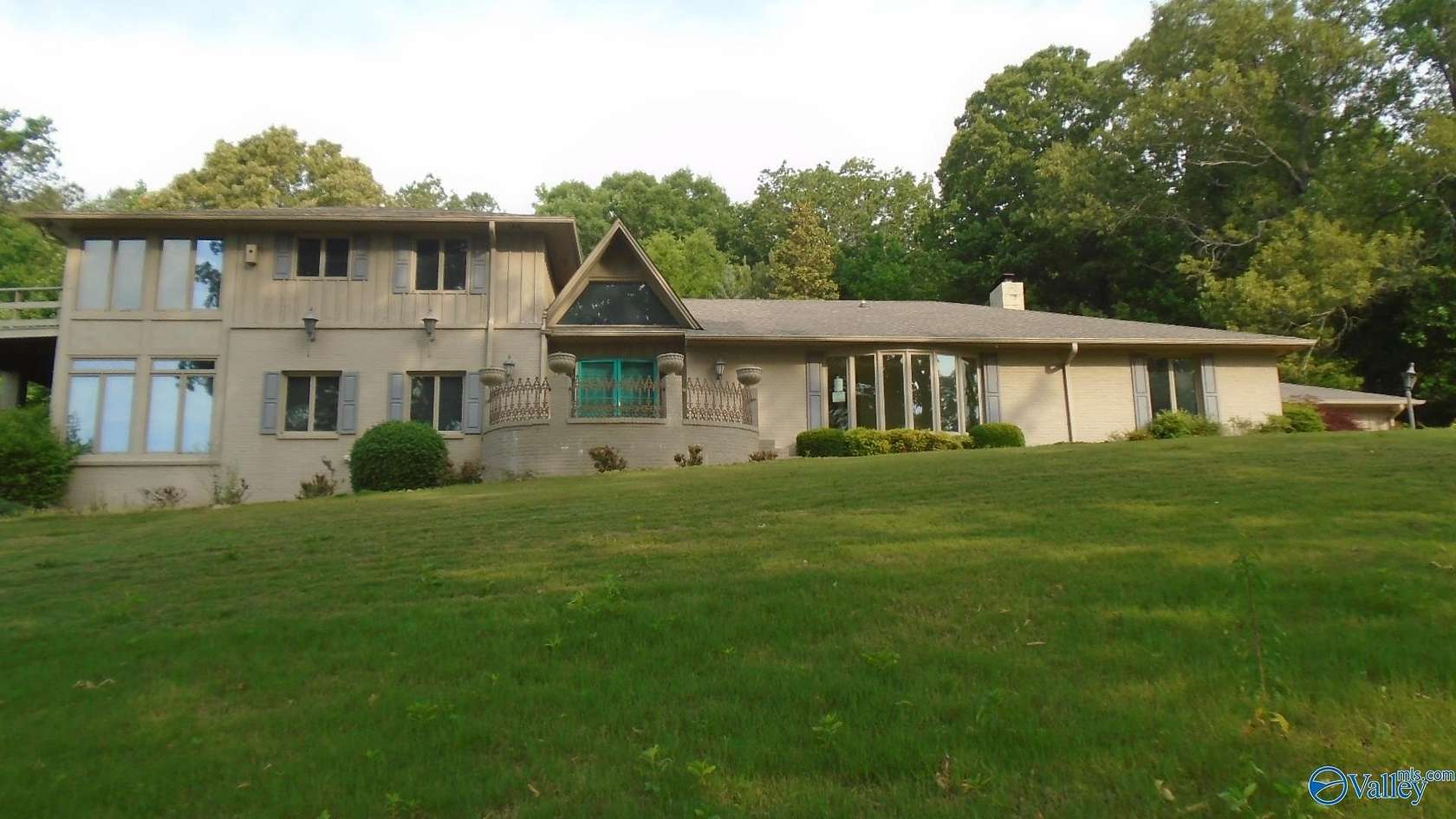 8 Acres of Land with Home for Sale in Rainbow City, Alabama