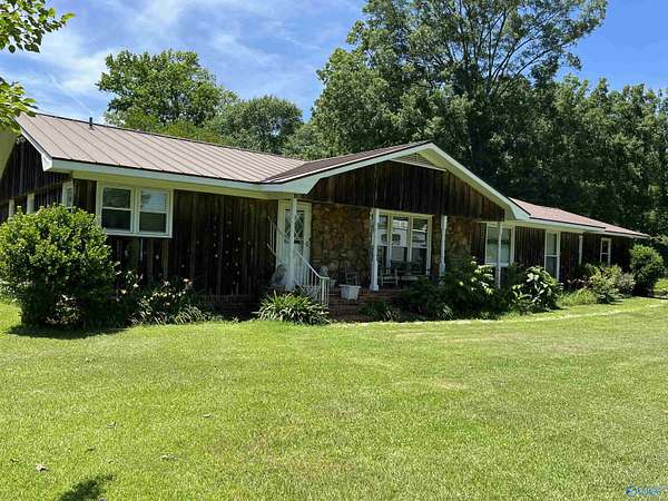 27 Acres of Improved Land for Sale in Decatur, Alabama