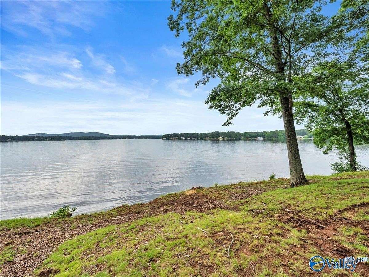 0.85 Acres of Residential Land for Sale in Scottsboro, Alabama