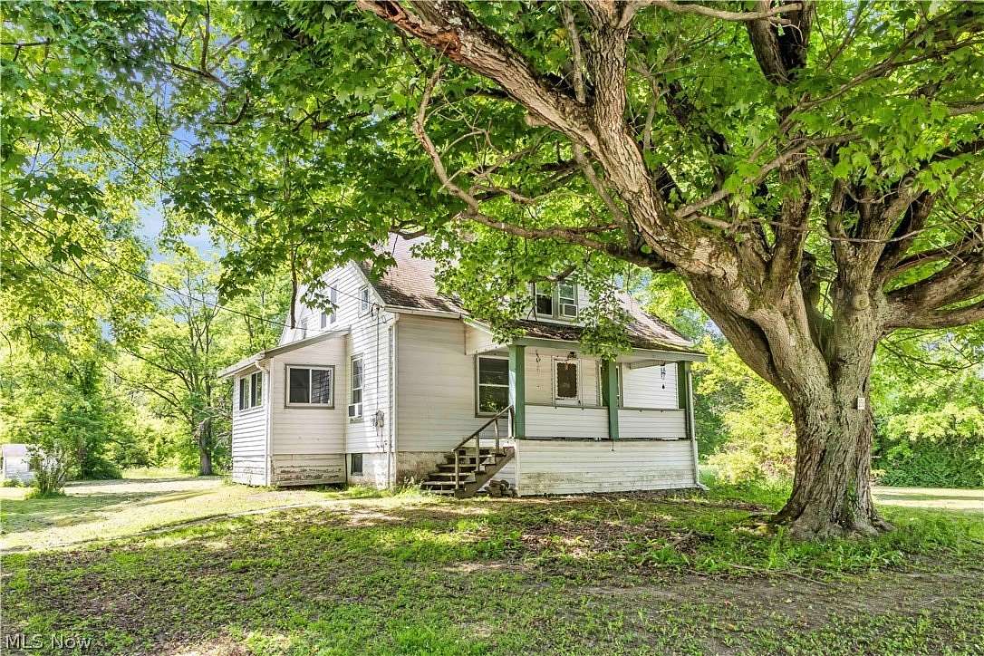 12.1 Acres of Recreational Land with Home for Sale in Lordstown, Ohio