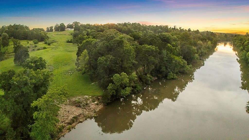 20 Acres of Land with Home for Sale in Jasper, Texas