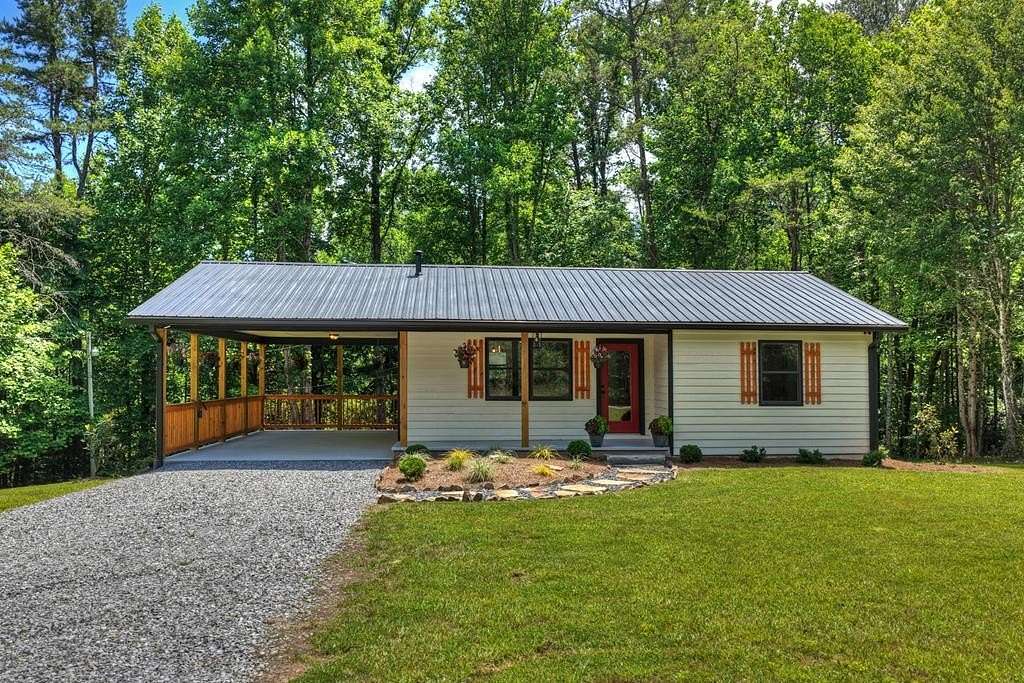 1.5 Acres of Land with Home for Sale in McCaysville, Georgia