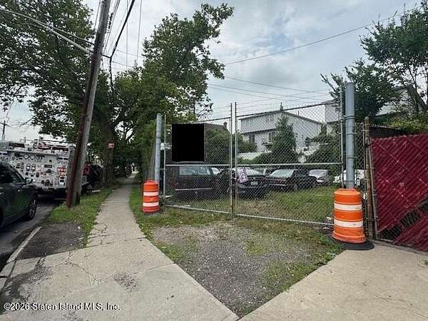 0.12 Acres of Residential Land for Sale in Staten Island, New York