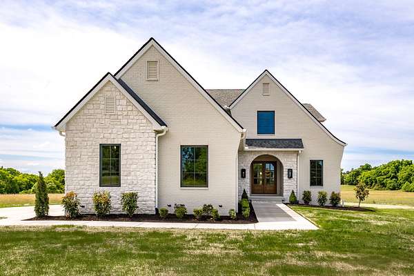 5 Acres of Land with Home for Sale in Lebanon, Tennessee