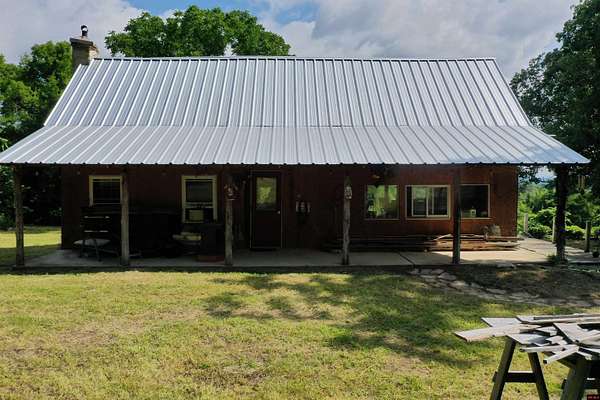 29.9 Acres of Agricultural Land with Home for Sale in Flippin, Arkansas