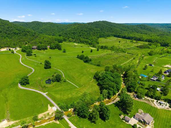 318 Acres of Improved Land for Sale in Morehead, Kentucky