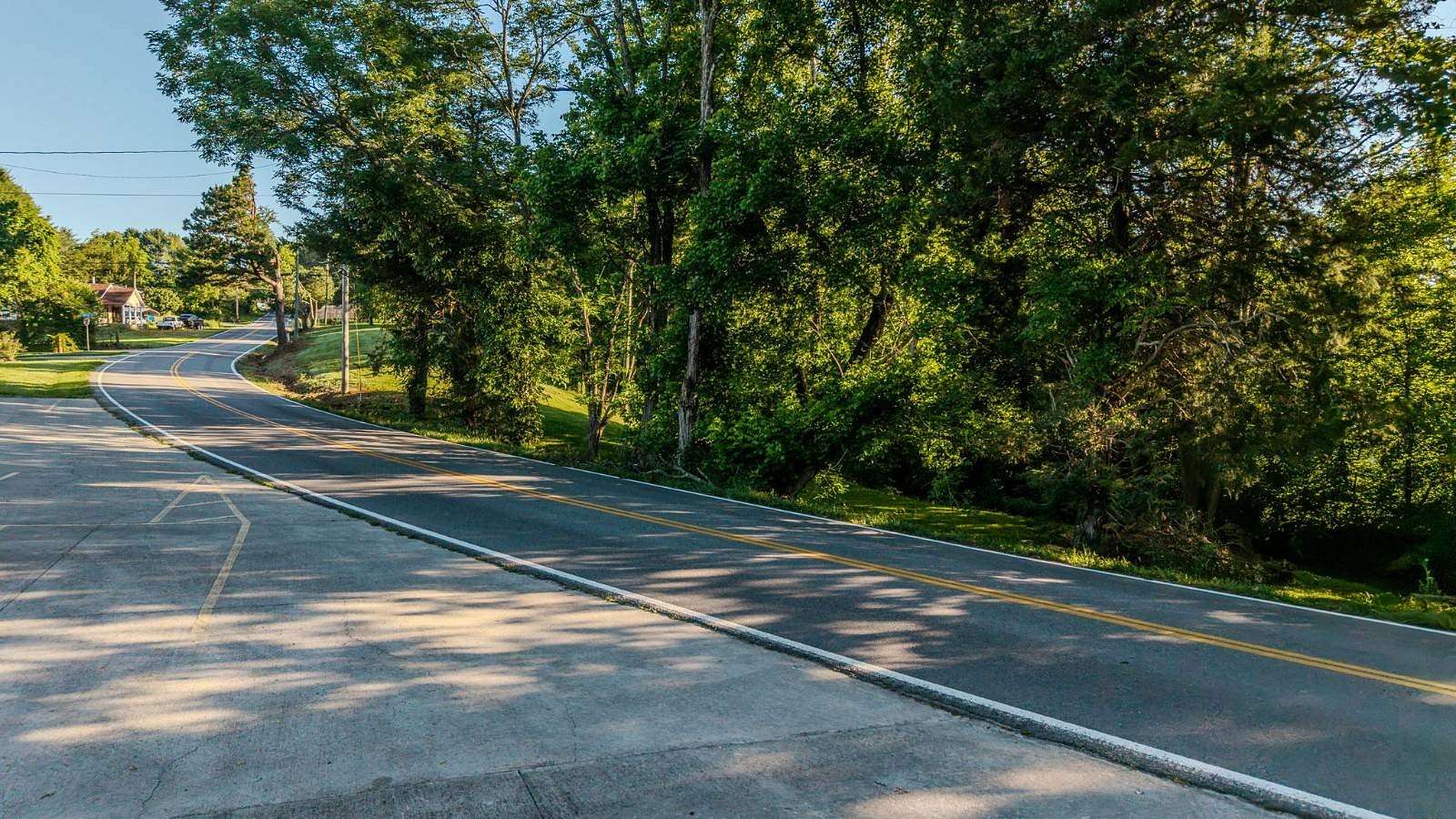 7.24 Acres of Recreational Land for Sale in Sevierville, Tennessee