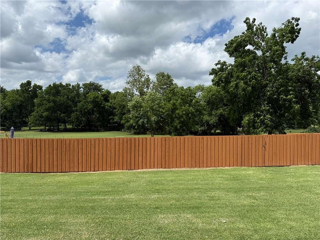0.84 Acres of Residential Land for Sale in Siloam Springs, Arkansas