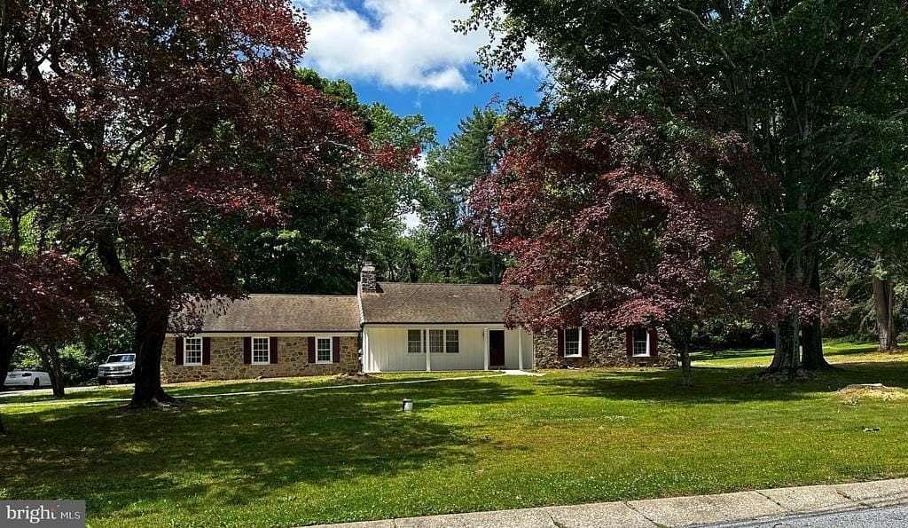 2 Acres of Land with Home for Lease in Newtown Square, Pennsylvania