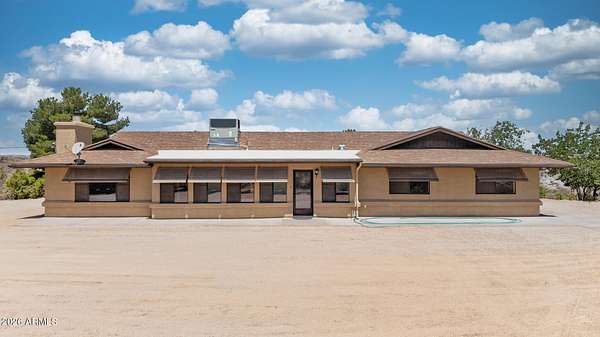 7.22 Acres of Land with Home for Sale in Kingman, Arizona