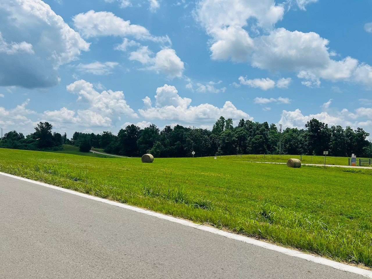 2.2 Acres of Residential Land for Sale in Glens Fork, Kentucky