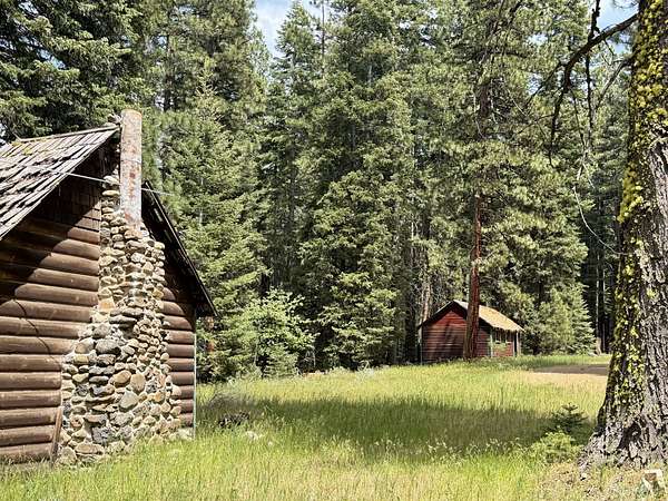 39.8 Acres of Recreational & Residential Land for Sale in Alturas, California