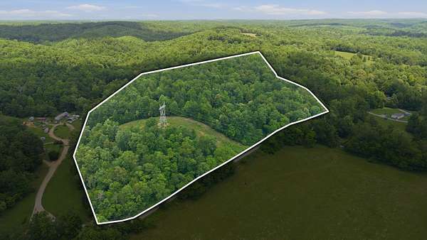 26.9 Acres of Recreational & Residential Land for Sale in Nunnelly, Tennessee