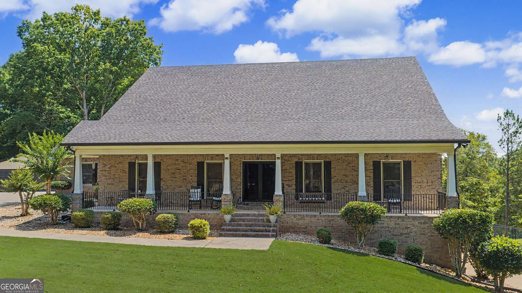25 Acres of Land with Home for Sale in Barnesville, Georgia