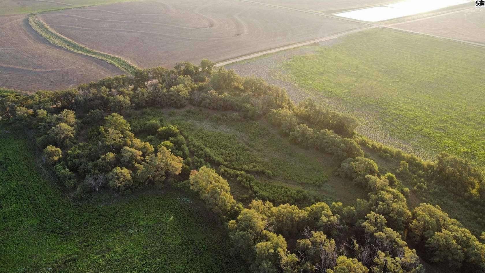 10 Acres of Recreational & Residential Land for Sale in Pretty Prairie, Kansas