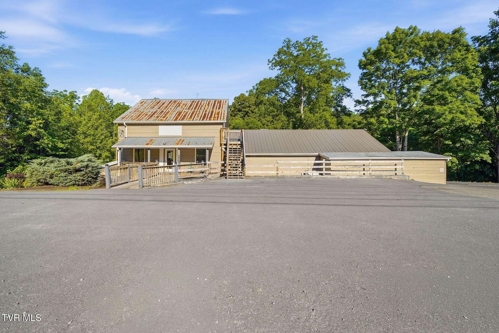 1.84 Acres of Improved Commercial Land for Sale in Johnson City, Tennessee