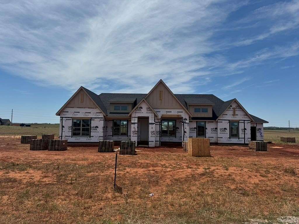 1.79 Acres of Land with Home for Sale in Piedmont, Oklahoma
