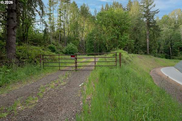 11.8 Acres of Land for Sale in Kelso, Washington