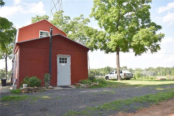 14 Acres of Land with Home for Sale in Marshall, Arkansas