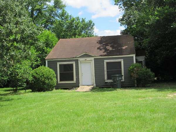 5.8 Acres of Land with Home for Sale in Nacogdoches, Texas
