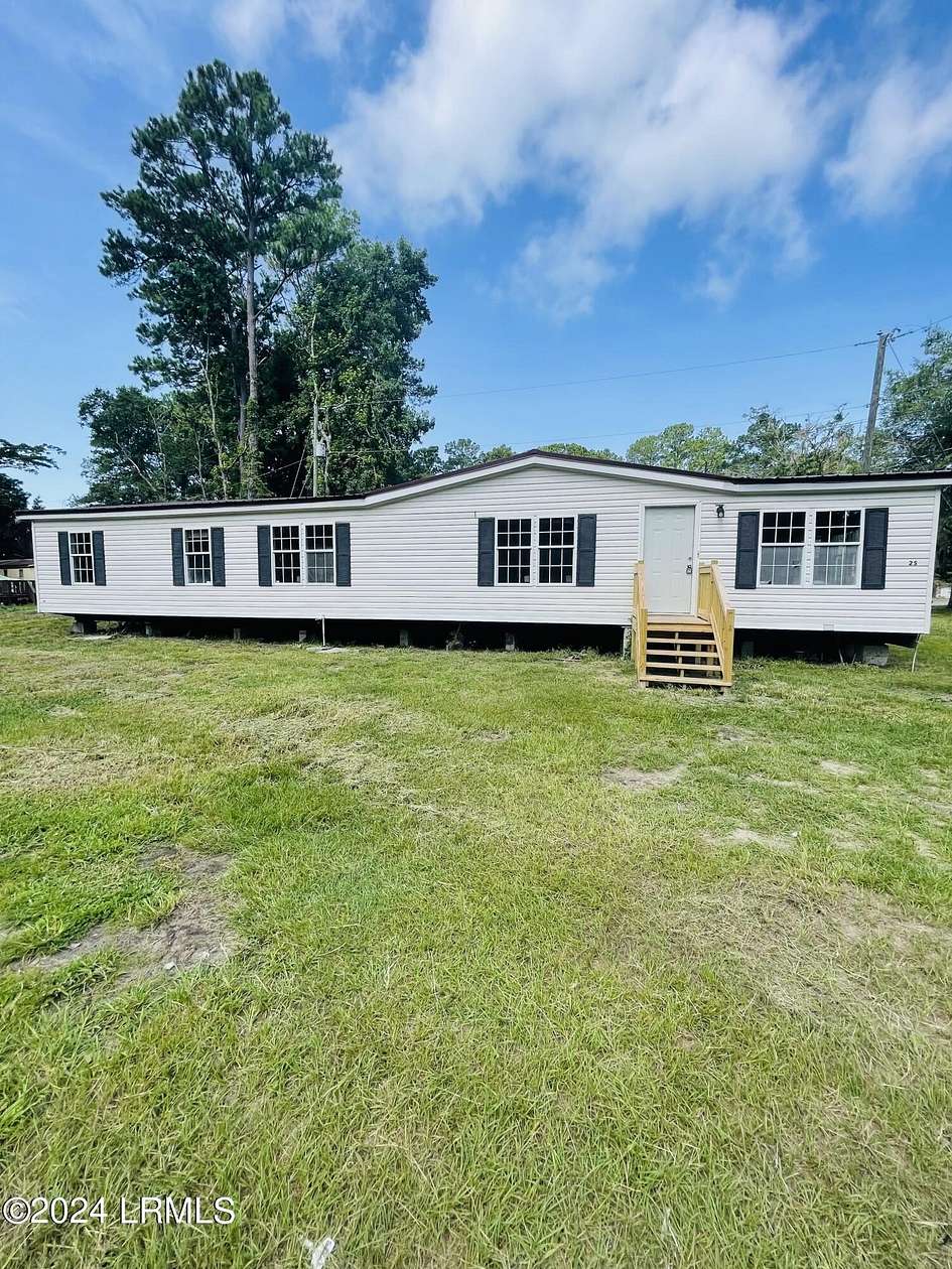 1.9 Acres of Land with Home for Lease in Beaufort, South Carolina