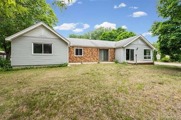 1.64 Acres of Land with Home for Sale in Brownstown Charter Township, Michigan