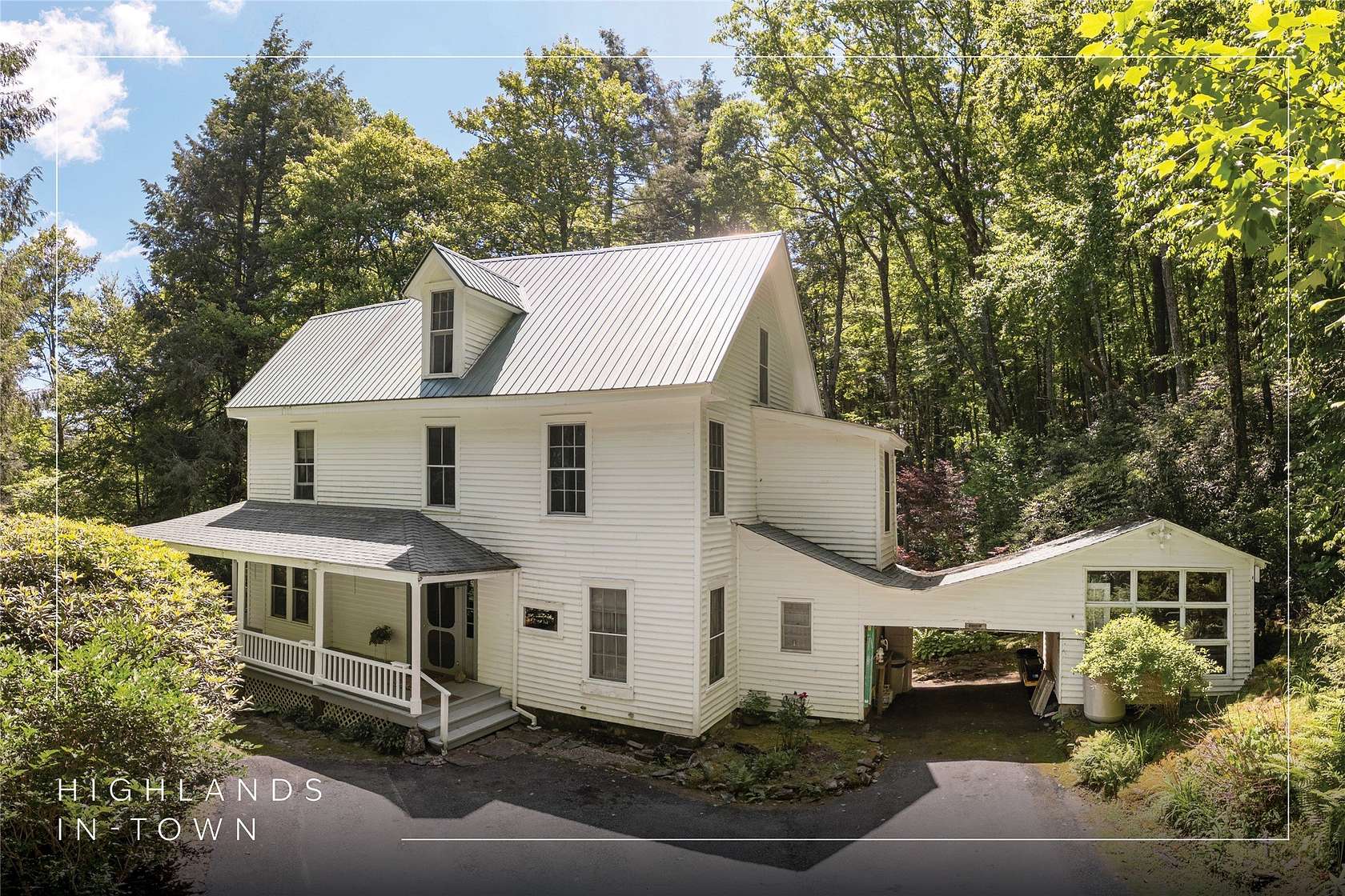 2.33 Acres of Land with Home for Sale in Highlands, North Carolina