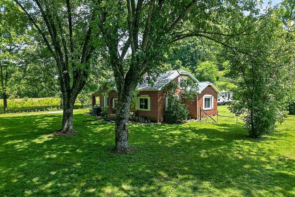 33 Acres of Land with Home for Sale in Whitleyville, Tennessee
