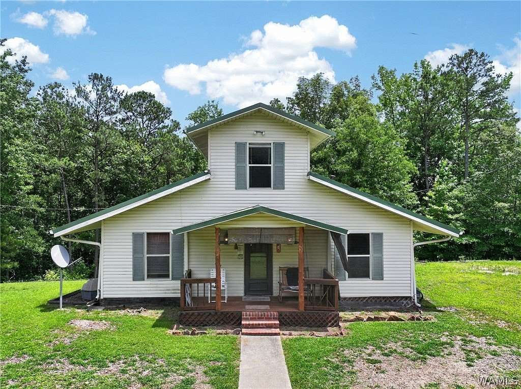 10.3 Acres of Land with Home for Sale in Gordo, Alabama