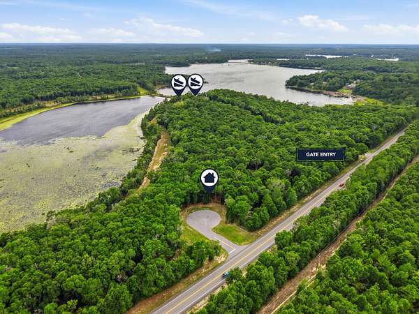 0.75 Acres of Residential Land for Sale in DeFuniak Springs, Florida