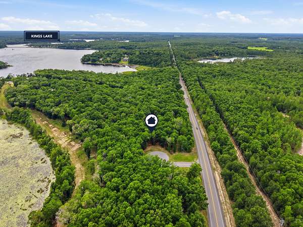 0.75 Acres of Residential Land for Sale in DeFuniak Springs, Florida